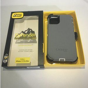 OTTERBOX Defender Series Rugged Case With Belt Clip For iPhone 11Pro Max